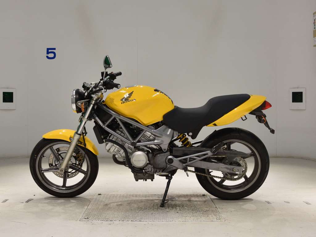 Фото Honda VTR 250 2006 с японского аукциона