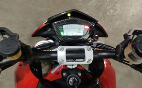 DUCATI  DUCATI  HYPERMOTARD 1100S 2008 B100AA