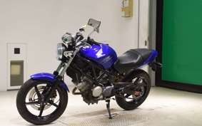 HONDA VTR 250 2024 MC33