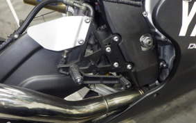 YAMAHA YZF-R7 2000