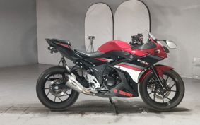 SUZUKI GSX250 R DN11A
