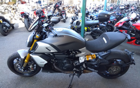 DUCATI DIAVEL 1260 2021