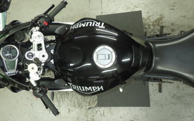 TRIUMPH DAYTONA 675 2010