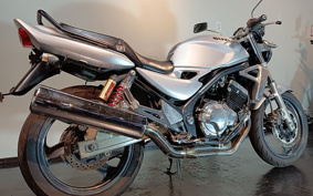 SUZUKI GSX250FX 2002 ZR250C