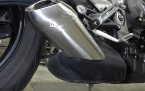 TRIUMPH STREET TRIPLE S 2022