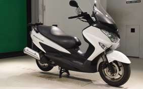 SUZUKI SKYWAVE 200 (Burgman 200)