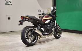 KAWASAKI Z900RS 2025 ZR900K