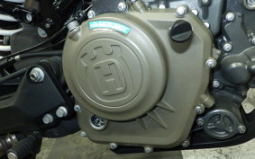 HUSQVARNA SVARTPILEN 401 2020