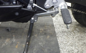 SUZUKI GSR750 2011