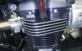TRIUMPH STREET TWIN