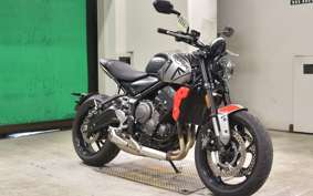 TRIUMPH TRIDENT 660