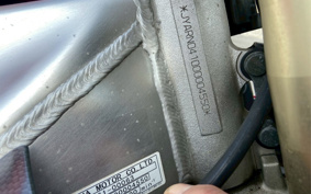 YAMAHA YZF-R1 2000 RN04