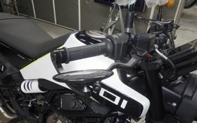 HUSQVARNA SVARTPILEN 401 2024