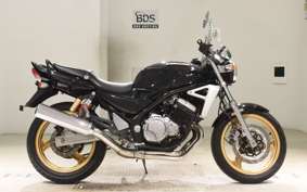 KAWASAKI BALIUS 250 Gen.2 2003 ZR250B