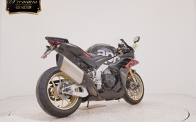 APRILIA RSV4 1100ファクトリ 2022