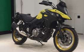 SUZUKI Vｽﾄﾛｰﾑ650XTA 2020 C733A