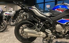 BMW S1000XR 2020 0D03