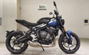 TRIUMPH TRIDENT 660 2026