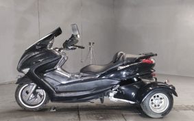 OTHER  TRIKE 200CC ..