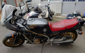 HONDA VF750F RC15