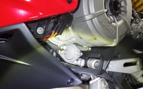 DUCATI STREETFIGHTER V2 2023