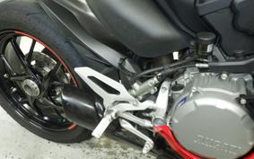 DUCATI PANIGALE V2 2024