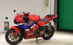 HONDA CBR600RR 2024 PC40