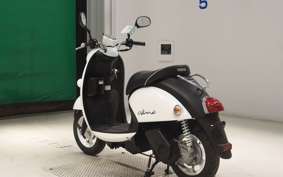 YAMAHA E-VINO 2019 SY11J