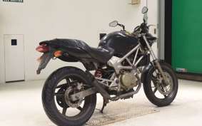 HONDA VTR 250 MC33