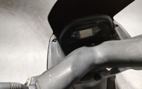 YAMAHA MAJESTY 125 SE27