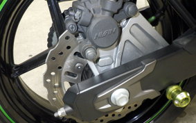 KAWASAKI Z800 2015