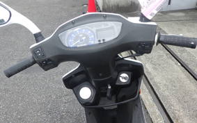 SUZUKI GSR125