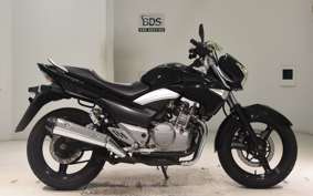 SUZUKI GSR250