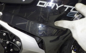 TRIUMPH DAYTONA 675 ABS 2015