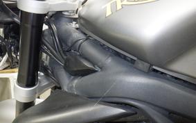 TRIUMPH STREET TRIPLE R 2011