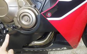 HONDA CBR650F 2018 RC83