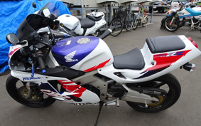 HONDA CBR250RR MC22