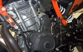 KTM 890 DUKE R 2023