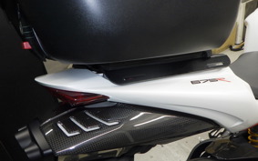 TRIUMPH DAYTONA 675 R 2011