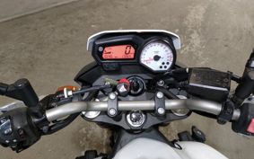 YAMAHA FAZER FZ8 N RN25