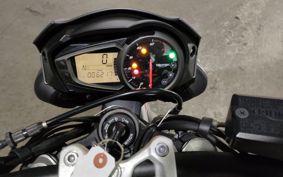 TRIUMPH TRIUMPH STREET TRIPLE R HDA544