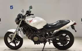 HONDA VTR 250 2024 MC33