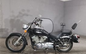 YAMAHA DRAGSTAR 250 VG02J
