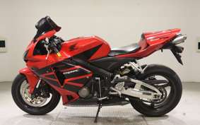 HONDA CBR600RR GEN 2 2005 PC37