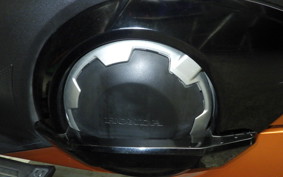 HONDA NM4 VULTUS -01 2015 RC82