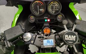 KAWASAKI GPZ900R NINJA ZX900A