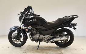 SUZUKI GSR250 2018
