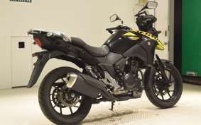 SUZUKI Vｽﾄﾛｰﾑ250 2018