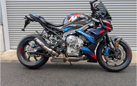 BMW M1000R 2024 0E81