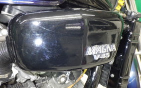 HONDA V45 MAGNA 1989 RC28
